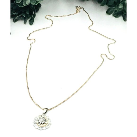 Vintage Starburst Pendant Necklace With Sterling Silver Chain & Intricate Detail - Picture 2 of 6